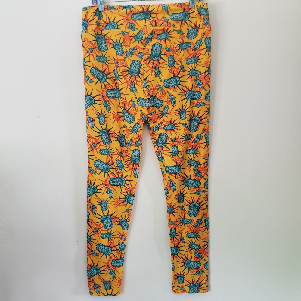 LulaRoe Lady Liberty Stretch Leggings Tall & Curvy
